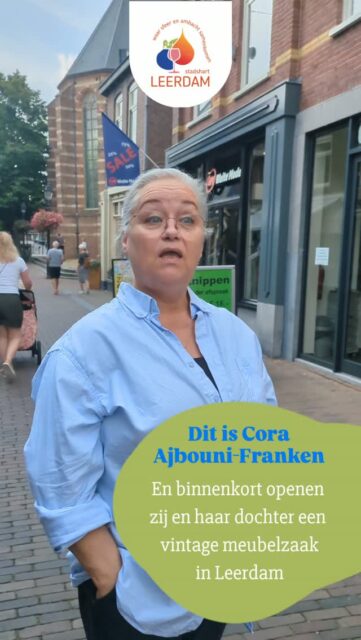 Leerdam krijgt er een nieuwe winkel bij. Een vintage meubelzaak op nummer 11 in de Fonteinstraat. Het pand is helemaal verbouwd van binnen, alleen de laatste dingetjes moeten nog gedaan worden en dan gaan ze open. De naam van de winkel is nog een verrassing, maar Cora en haar dochter hebben er samen enorm veel zin in en hopen 1 oktober te starten! Welkom in Leerdam!
#leerdam #vintagemeubels #tweedehands #meubelzaak